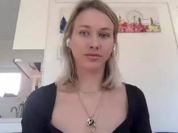 ellie_naughtyy from Chaturbate