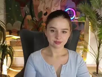 elliephant_ from Chaturbate