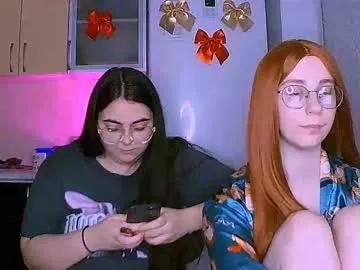 ellies_8 from Chaturbate