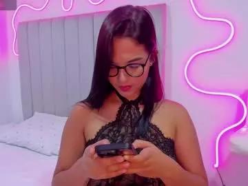 elly_g from Chaturbate
