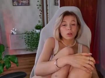 ellysunlover from Chaturbate