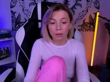 ellysunlover from Chaturbate