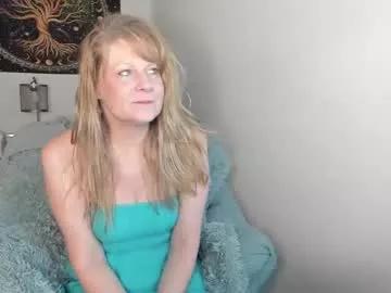 emberpheonixxx from Chaturbate