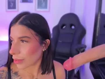 emelie_89 from Chaturbate