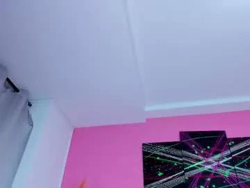 emiily_cutte from Chaturbate