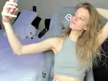 Emili_sweet__ from Chaturbate