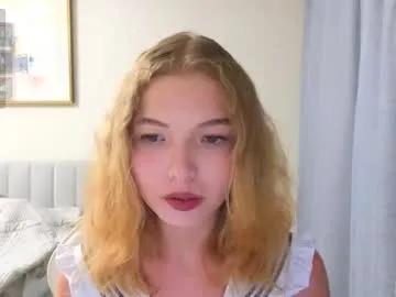 Emilyluvo from Chaturbate