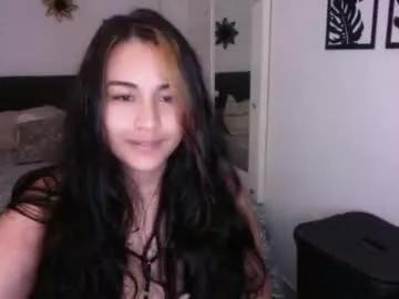 emmarobertts_ from Chaturbate
