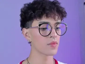 Freechat erisleon on Chaturbate