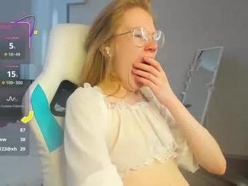esme_runn from Chaturbate