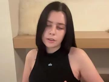 essenalaurent from Chaturbate