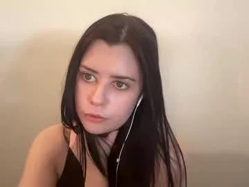 essenalaurent from Chaturbate