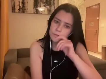 essenalaurent from Chaturbate
