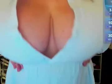 essensual_ from Chaturbate is Freechat