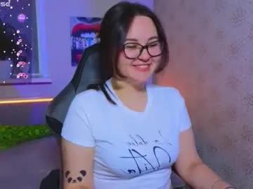 Esterplayful from Chaturbate