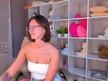 esther_lewiss from Chaturbate is Freechat