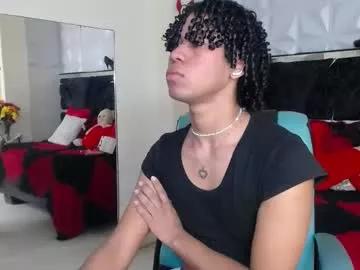etthanhaw_dereck from Chaturbate