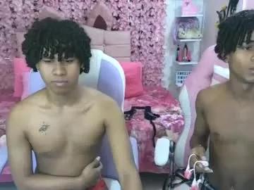 etthanhaw_dereck from Chaturbate