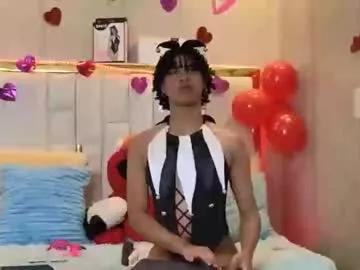 etthanhaw_dereck from Chaturbate