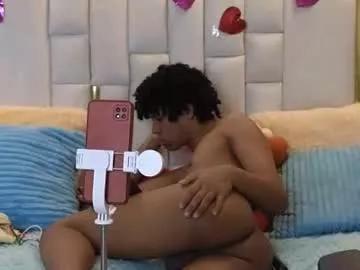 etthanhaw_dereck from Chaturbate