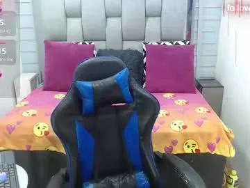 evelin_zaens from Chaturbate