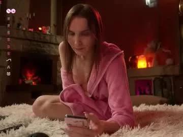 evelinemeyer from Chaturbate
