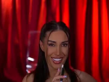 evelyn_evyy from Chaturbate