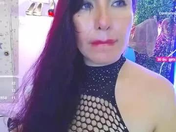 evelyn_mature19 from Chaturbate