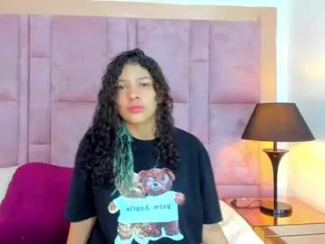 evelynwinslow from Chaturbate