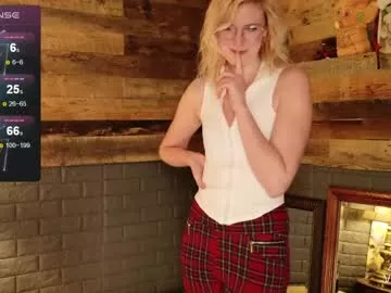 Freechat evilvillainess on Chaturbate