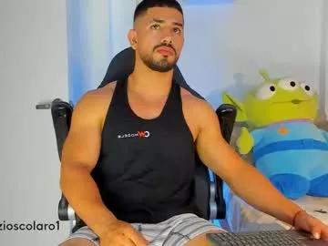 ezzio_scolaro from Chaturbate