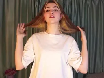 Freechat fannyray on Chaturbate