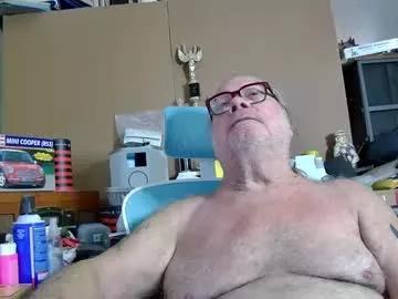 Fatfreddythecat from Chaturbate