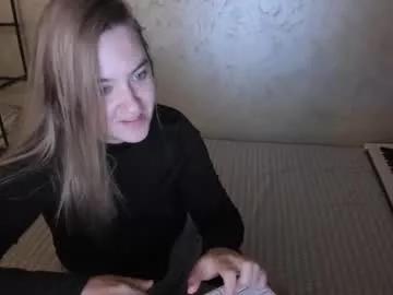 fluffyyummybuns from Chaturbate