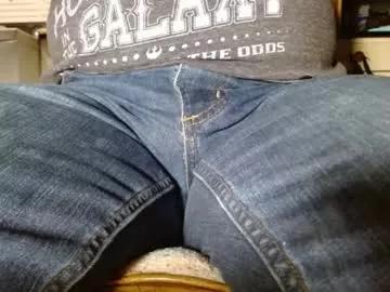 fuzzyblues from Chaturbate