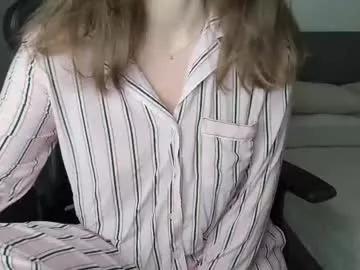 gigihadd from Chaturbate