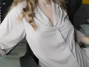 gigihadd from Chaturbate