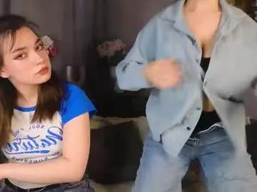 gilliancrafts from Chaturbate