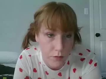 gingersnaplovexo from Chaturbate
