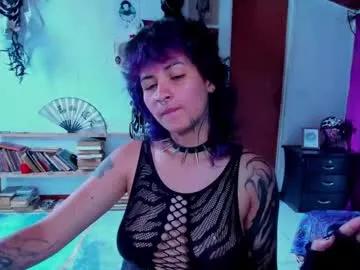 Glitch_doll from Chaturbate