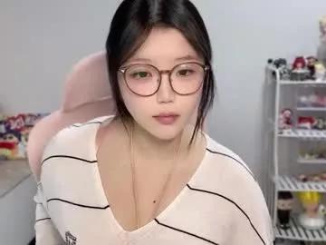 gorgeous_girl33 from Chaturbate