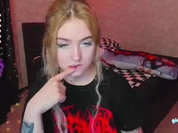 Gothkittys from Chaturbate