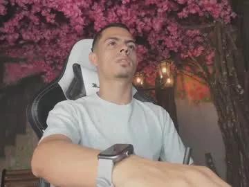 gregorymanccinni from Chaturbate