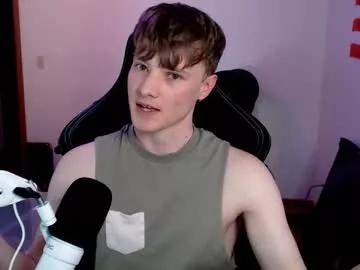 gucciboi4 from Chaturbate