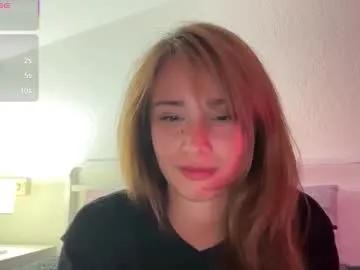 Hannahinto from Chaturbate