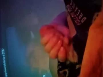 happyharddick423 from Chaturbate