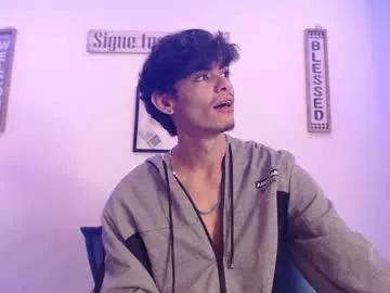 harrythomson1 from Chaturbate