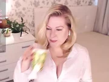 Helenbonham from Chaturbate