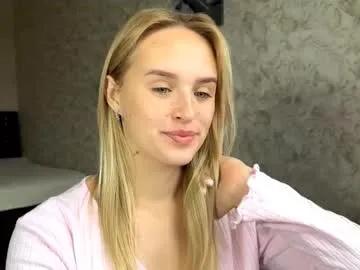 Hermiladziekan from Chaturbate