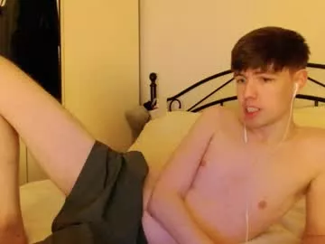 Freechat heyitsyourboy on Chaturbate